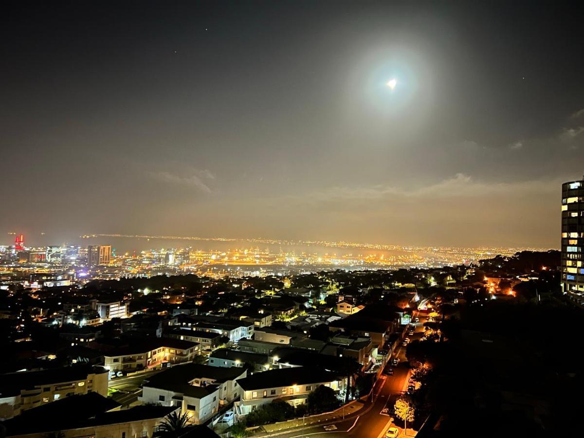 Breathtaking Views, Brand New Renovated Apartment เคปทาวน์ ภายนอก รูปภาพ