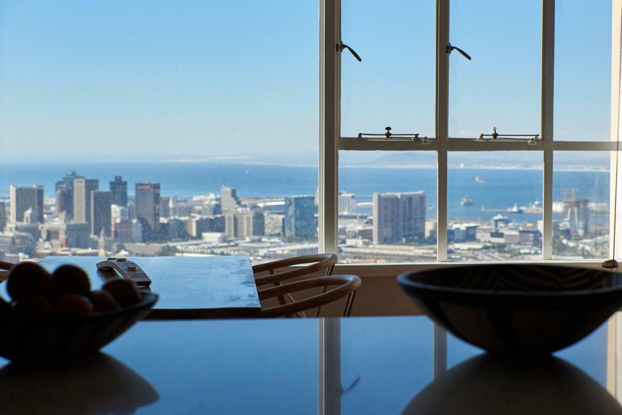 Breathtaking Views, Brand New Renovated Apartment เคปทาวน์ ภายนอก รูปภาพ